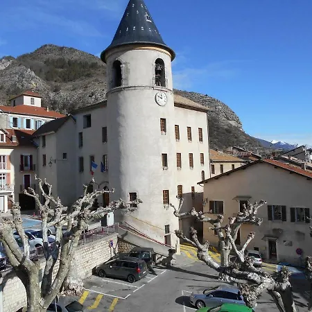 Moderne -appart Hôtel- 3* Veynes