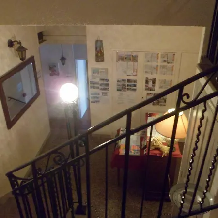 Hotel Moderne -appart Hôtel- 3*