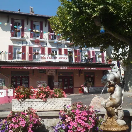 Le Moderne - Location D'appartements A La Nuitee