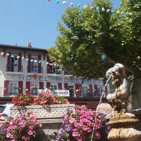 Le Moderne - Location D'appartements A La Nuitee 3*