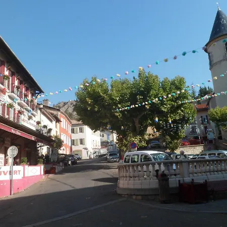 Le Moderne - Location D'appartements A La Nuitee 3*