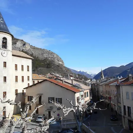 Le Moderne - Location D'appartements A La Nuitee Hotel 3*